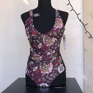 NWT Anne Cole One-Piece Swimsuit in Floral Print